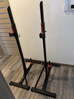 Nastaviteľné stojany na Benchpres,drepy DOMYOS/DECATHLON