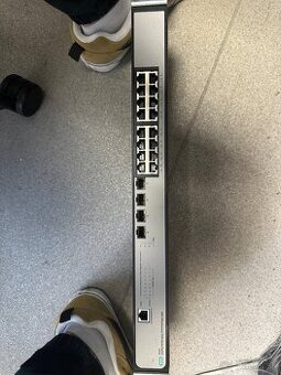 HPE 1920 16G Switch