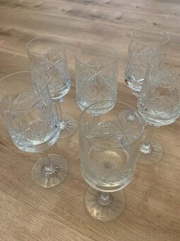 Krištáľové poháre na víno