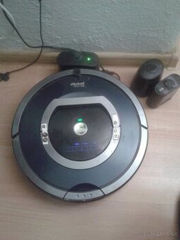 Roboticky vysavač Romba 780 nova bateria