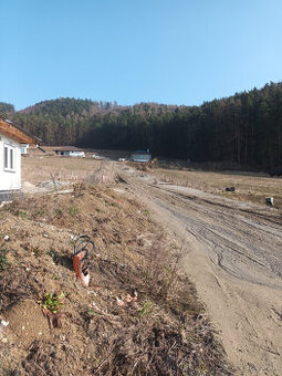 PREDAJ STAVEBNÝ POZEMOK NECPALY