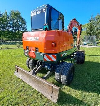 Predam kolesovy bager Yanmar B50W
