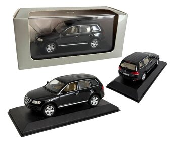 Rôzne zberateľské kovové modely v mierke 1:43