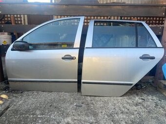 Dvere škoda fabia strieborná metalíza