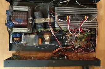 Predám stereo audio zosilňovač / krabicu