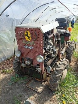 Úzky Malotraktor domácej výroby 4x4