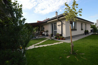 4 izb. moderný bungalov, Senec, pozemok 4,5a, všetky siete,