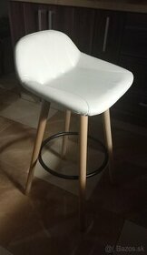 Barová kožená  stolička
