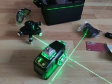 Profesionálny zelený samonivelacny laser DEKO - 1