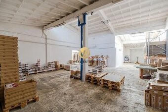 NA PRENÁJOM – Viacúčelové priestory (300m2) s dvomi bránami,