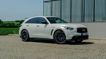 Infiniti FX Vettel by Brabus 309 kw 1 zo 150