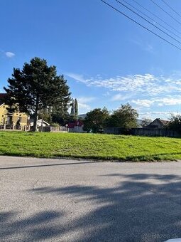 Na predaj stavebný pozemok - Smolenice