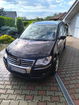 Predám Volkswagen Touran Facelift Highline 1.9 TDI