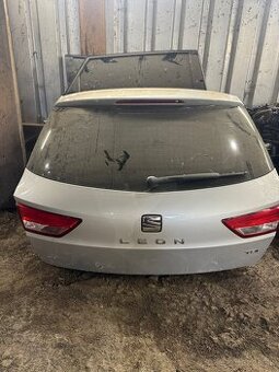 Seat Leon 3 Combi zadný kufor kapota
