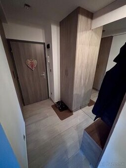 3 izbový kompletne zrekonštruovaný byt Valaská - 1