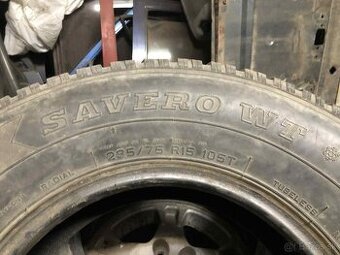 predam zimne pneu 235/75R15