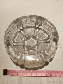 Popolník krištáľový