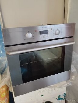 Vstavaná elektrická rúra Electrolux + varná doska
