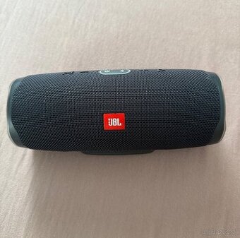 JBL Charge 4