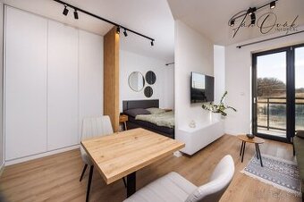 NOVOSTAVBA: 1,5 izb. byt, loggia + park. státie, v štandarde