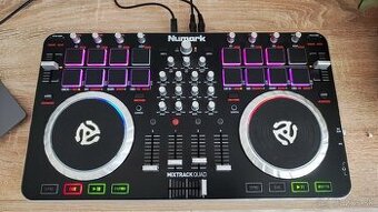 Konzola Numark mixtrack squad