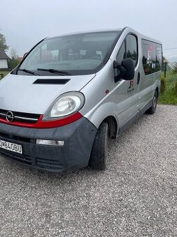Opel Vivaro 2,0 tdi 84 kw , trafic , renault