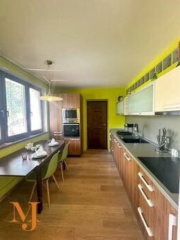 3-izb. byt s krbom, garážou, záhradkou, ihneď voľný