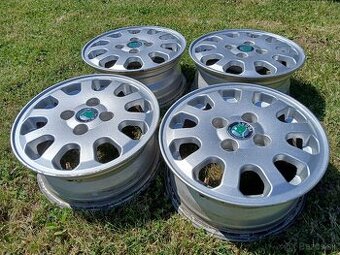 Felicia mystery 4x100 r13