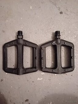 Ploché pedále Trek VP - 536 Nylon SET - MTB Bicykle
