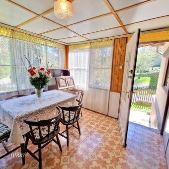 Vidiecky dom v Hollóháze,pekný pozemok potok,ticho súkromie