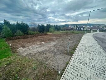 Stavebny pozemok 727m2 - Tulská - pre rodinny dom na predaj