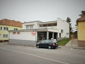 NA PRENÁJOM obchodný priestor s terasou v PUKANCI - 1