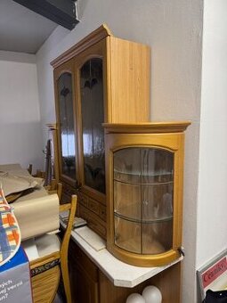 rustykálny jedaleský kút