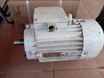 Predám prirubový motor 2,2kw