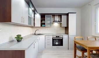 Zrekonštruovaný 3 izbový byt - okamžite voľný ZVOLEN ZÁPAD - 1