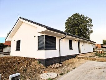 Novostavba rodinného domu Levice, časť Kalinčiakovo