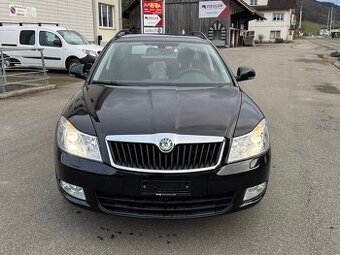 Škoda Octavia II 2.0 TDI CR ELEGANCE + Xenóny,ťažné