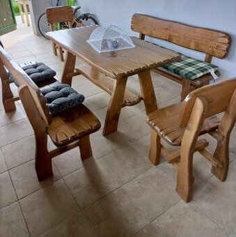 Záhradný nábytok z masívu smrek