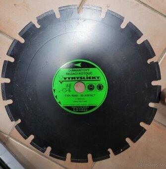 Diamantovy kotuc na asfalt - NOVY