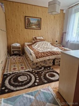 Na prenájom štýlový 2-izbový byt s balkónom-Marka Čulena