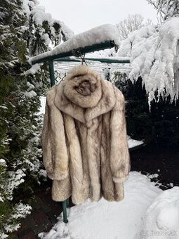 Kožuch & Čiapka zo 100% pravej modrej líšky