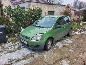 Ford Fiesta 1.25 benzín 2008 – nepojazdná, motor štartuje