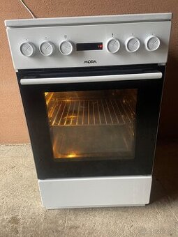 Sporák sklokeramický