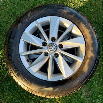 4ks elektróny Volkswagen + letné pneumatiky 195/65 R15