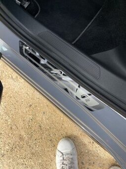 R-LINE prahové lišty VOLKSWAGEN