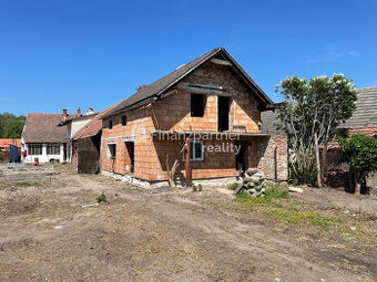 Rodinný dom vhodný na celkovú rekonštrukciu, Sekule, Senica