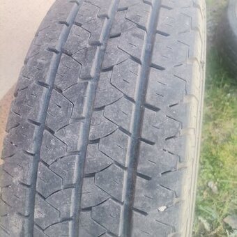 195/70R15C Barum