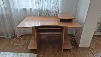 Počítačový stolík buk