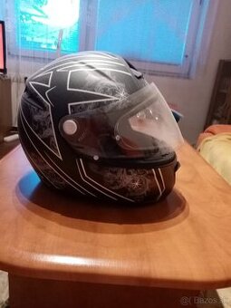 Dámska prilba na motorku