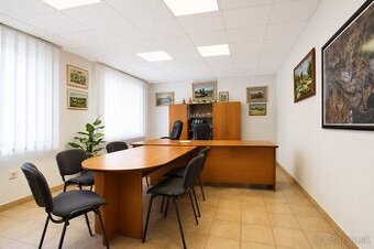 Flexibilný obchodný a administratívny objekt na prenájom,Var